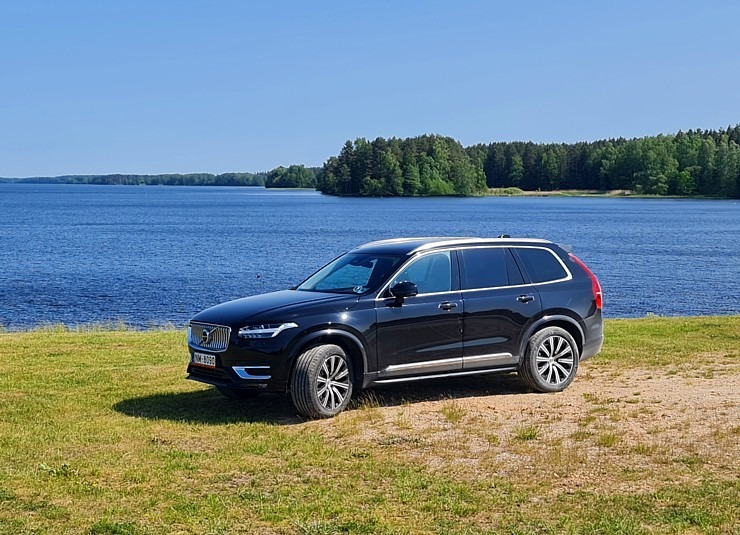 Travelnews.lv redakcija 2023.gadā ceļoja ar 8 dažādiem spēkratiem: Volvo XC90 348614