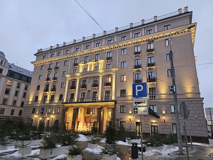 «Grand Hotel Kempinski Riga» atklāj austriešu mākslinieka Leo Štopfera (Leo Stopfer) gleznu izstādi par baleta tēmu 349256