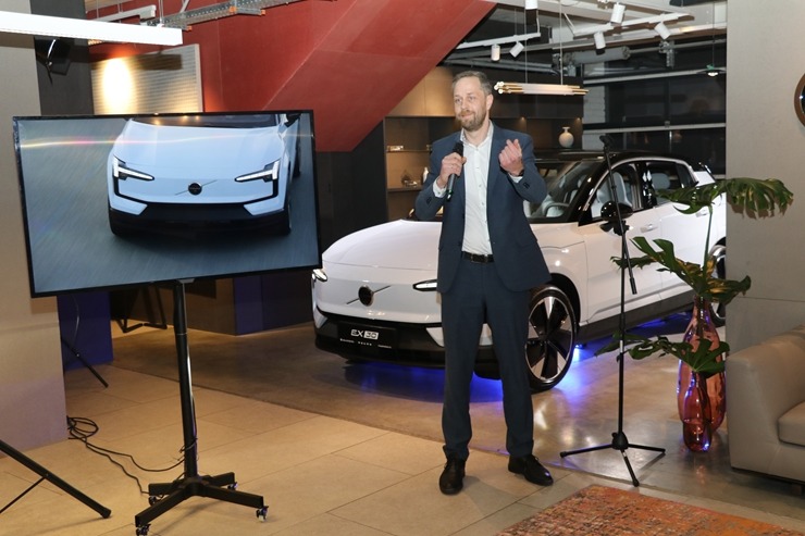 Autocentrs «Mūsa Motors Rīga» izsmalcinātā veidā prezentē jauno un elektrisko «Volvo EX30» 349424