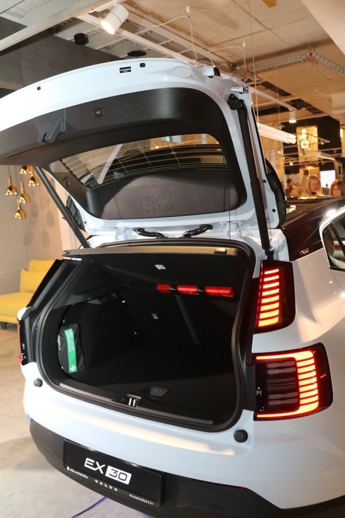 Autocentrs «Mūsa Motors Rīga» izsmalcinātā veidā prezentē jauno un elektrisko «Volvo EX30» 349415
