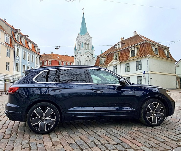 Apceļojam pavasarīgo Latgali ar jauno un 284 zirgspēku jaudīgo «VW Touareg» 350830