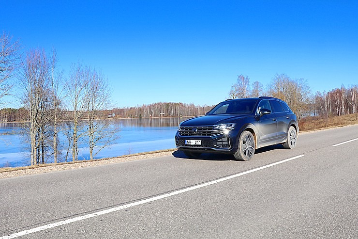 Apceļojam pavasarīgo Latgali ar jauno un 284 zirgspēku jaudīgo «VW Touareg» 350795