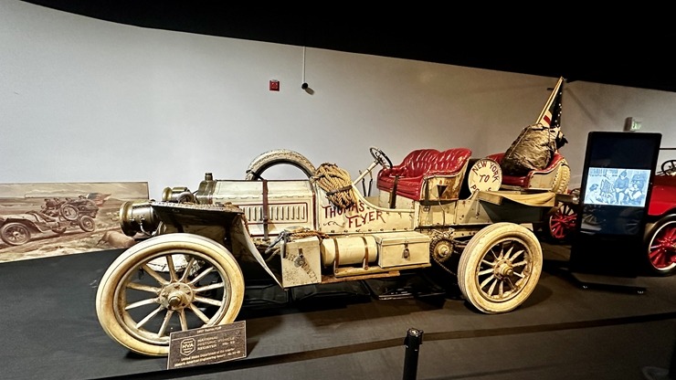 Iepazīstam ASV Nacionālais automobiļu muzeja eksponātus no Viljama F. Hara kolekcijas Nevadas štatā. Foto: Jānis Putniņš 350942