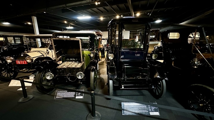Iepazīstam ASV Nacionālais automobiļu muzeja eksponātus no Viljama F. Hara kolekcijas Nevadas štatā. Foto: Jānis Putniņš 350955
