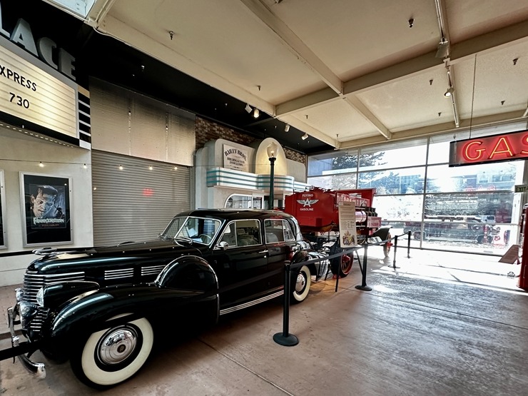 Iepazīstam ASV Nacionālais automobiļu muzeja eksponātus no Viljama F. Hara kolekcijas Nevadas štatā. Foto: Jānis Putniņš 350958
