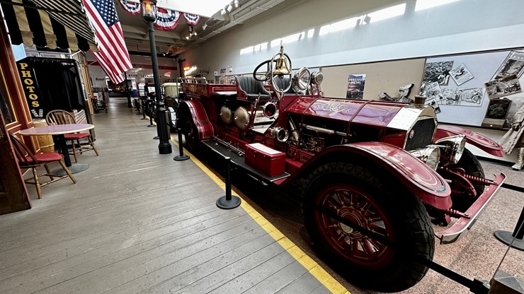 Iepazīstam ASV Nacionālais automobiļu muzeja eksponātus no Viljama F. Hara kolekcijas Nevadas štatā. Foto: Jānis Putniņš 350962