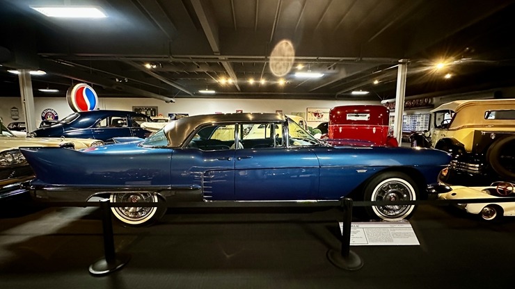 Iepazīstam ASV Nacionālais automobiļu muzeja eksponātus no Viljama F. Hara kolekcijas Nevadas štatā. Foto: Jānis Putniņš 350983