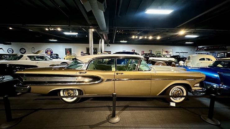 Iepazīstam ASV Nacionālais automobiļu muzeja eksponātus no Viljama F. Hara kolekcijas Nevadas štatā. Foto: Jānis Putniņš 350984