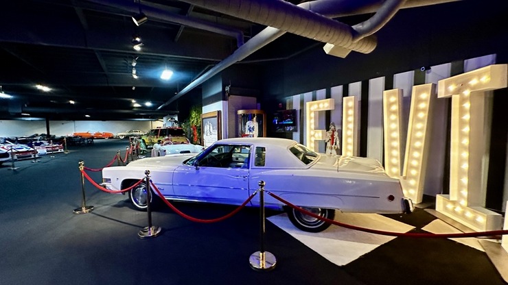Iepazīstam ASV Nacionālais automobiļu muzeja eksponātus no Viljama F. Hara kolekcijas Nevadas štatā. Foto: Jānis Putniņš 350990
