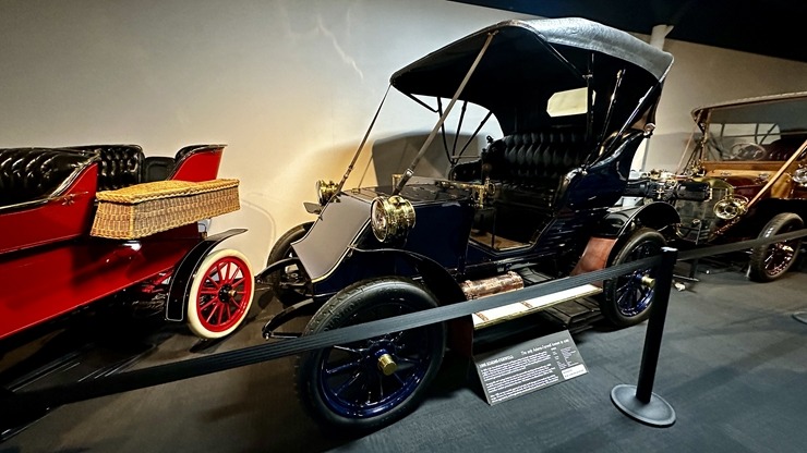 Iepazīstam ASV Nacionālais automobiļu muzeja eksponātus no Viljama F. Hara kolekcijas Nevadas štatā. Foto: Jānis Putniņš 350937