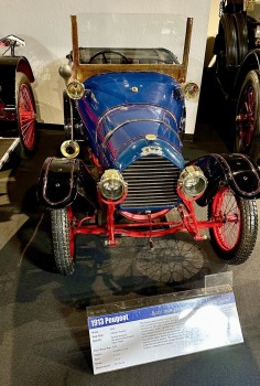 Iepazīstam ASV Nacionālais automobiļu muzeja eksponātus no Viljama F. Hara kolekcijas Nevadas štatā. Foto: Jānis Putniņš 19