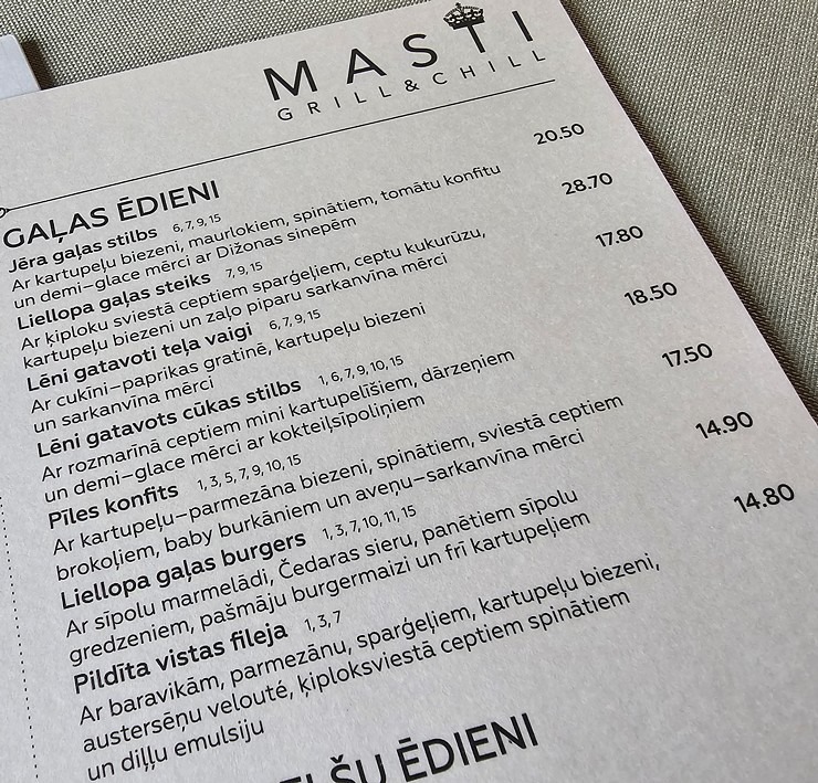 Travelnews.lv pēc 20 km pārgājiena dodas ieturēt maltīti Ozolnieku restorānā «Masti Grill&Chill» 351137