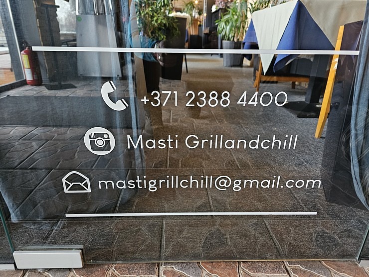 Travelnews.lv pēc 20 km pārgājiena dodas ieturēt maltīti Ozolnieku restorānā «Masti Grill&Chill» 351153