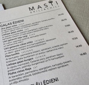 Travelnews.lv pēc 20 km pārgājiena dodas ieturēt maltīti Ozolnieku restorānā «Masti Grill&Chill» 13