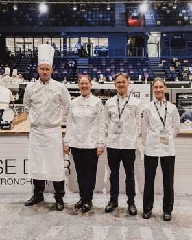 Latvijas pavāru komanda izcīnīja 12. vietu starp labākajām Eiropas un Pasaules komandām Tronheimā Norvēģijā. Foto: Latvijas Pavāru klubs un Bocuse d’O 2