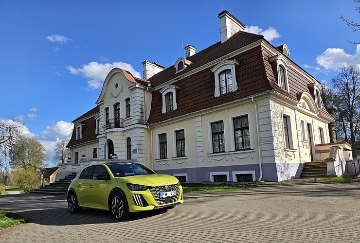 Ar jauno un ekonomisko «Peugeot 208 1.2 Hybrid» apceļojam Latgali un Sēliju. Sadarbībā ar Autobassadone.lv 352216