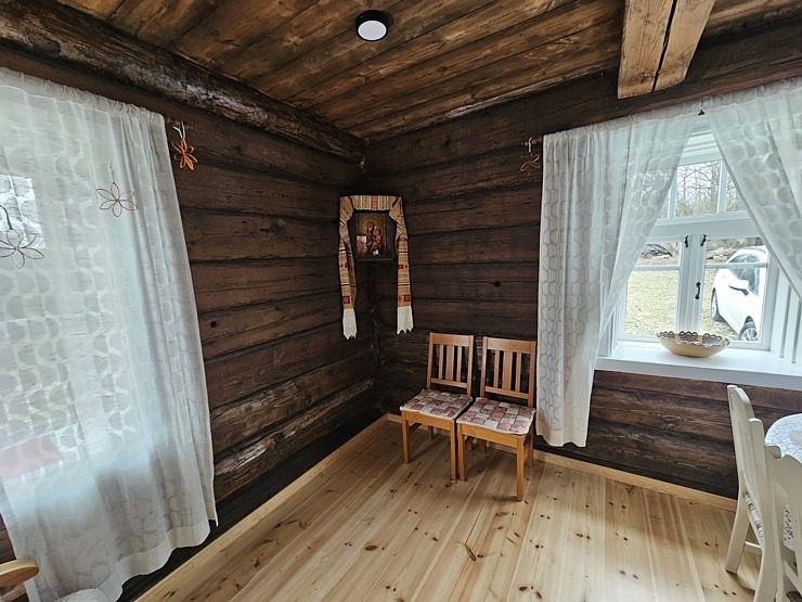 Travelnews.lv sadarbībā ar ALTA apmeklē setu kultūrtelpas lauku viesu māju «Kriisa talo Setomaal» 352518
