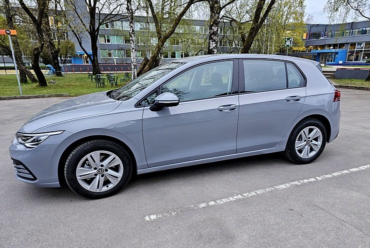 Travelnews.lv sadarbībā ar «Sixt Latvija» ceļo jaunā «VW Golf VIII 1.5 eTSI» 353244