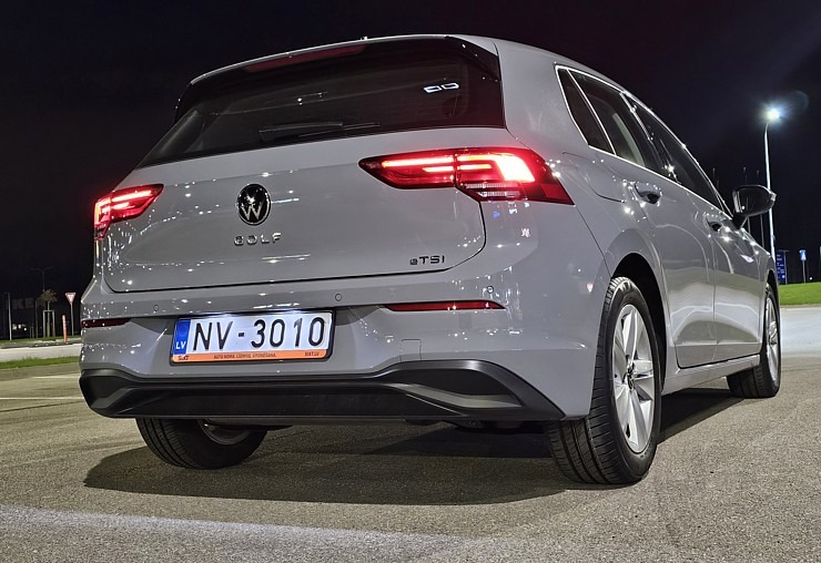 Travelnews.lv sadarbībā ar «Sixt Latvija» ceļo jaunā «VW Golf VIII 1.5 eTSI» 353274