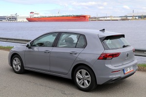 Travelnews.lv sadarbībā ar «Sixt Latvija» ceļo jaunā «VW Golf VIII 1.5 eTSI» 4