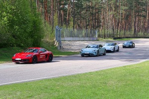 Travelnews.lv sadarbībā ar «Porsche Latvija» atklāj un izmēģina jauno «Porsche Taycan» 21