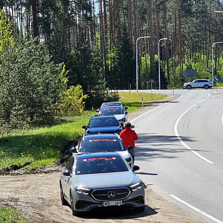 Travelnews.lv sadarbībā ar «Gada Auto» veic dienas testu ar 13 dažādiem spēkratiem 353550