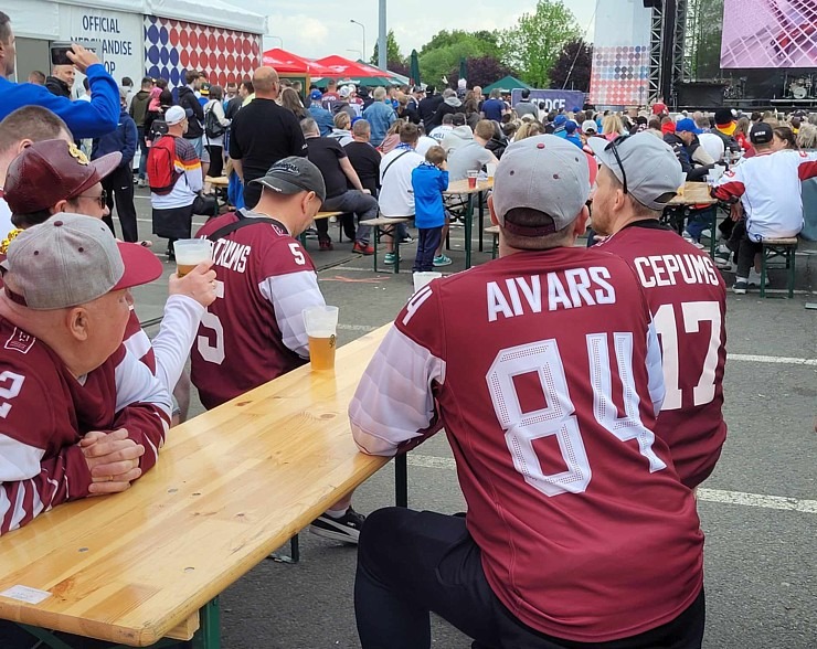 Hokeja galveno pilsētu Ostravu Čehijā iekaro 5000 fanu no Latvijas 353767