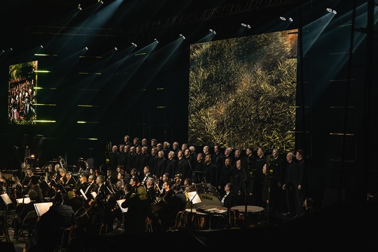 Skatītāji un mūziķi vienojas emocionālā koncertā – veltījumā komponistam Jurim Kulakovam 353837