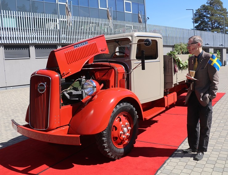 Rīgas Motormuzejs pēc 3 gadu restaurācijas prezentē pasaulē unikālu modeli - Volvo LV 95 (1937) 353943