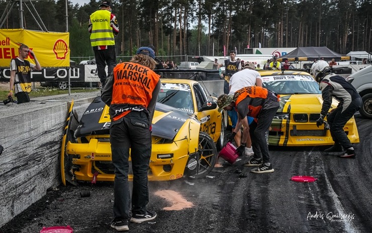 Latvijas drifta sezona šogad tika atklāta ar divu dienu sacensībām Biķerniekos. Foto: Elīne Berķe Bluša 354219