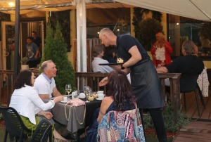 Mārupes ģimenes restorāns «Hercogs» rīko skanīgus vasaras terases atklāšanas svētkus 22