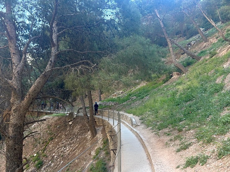 Travelnews.lv iziet slavenu Karaļa taku El Caminito del Rey gar kanjona malu Spānijas dienvidos 354989