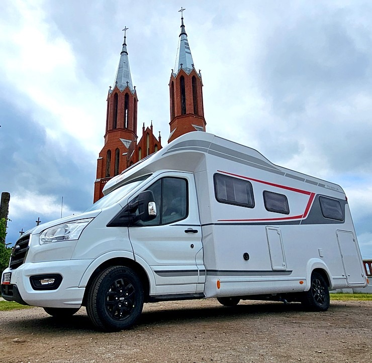 Auto noma «AVIS Latvia» šogad piedāvā kemperu nomu un Travelnews.lv to izmanto ceļojumā uz Latgali 355460