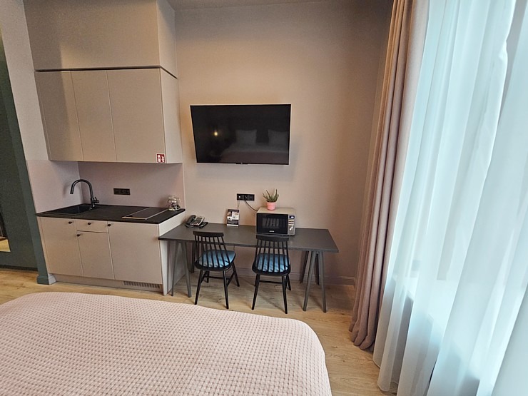 Travelnews.lv Rīgā iepazīst jaunu 4 zvaigžņu apartamentu viesnīcu «Aparthotel Amella» 355795