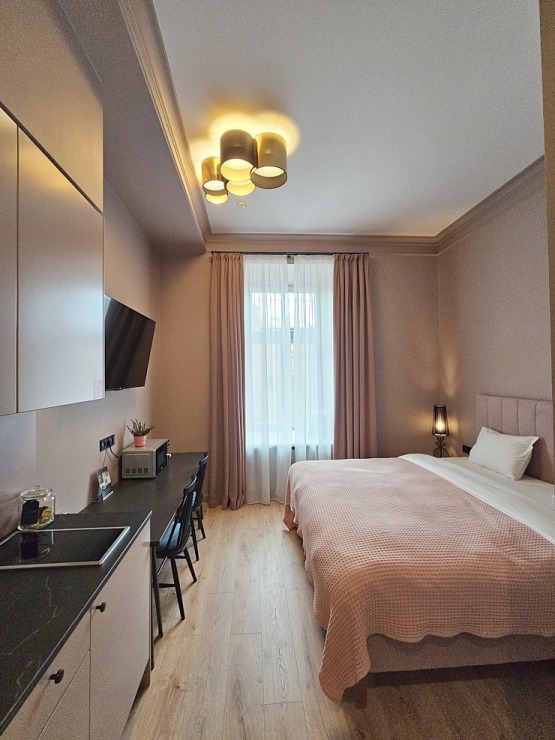 Travelnews.lv Rīgā iepazīst jaunu 4 zvaigžņu apartamentu viesnīcu «Aparthotel Amella» 355797