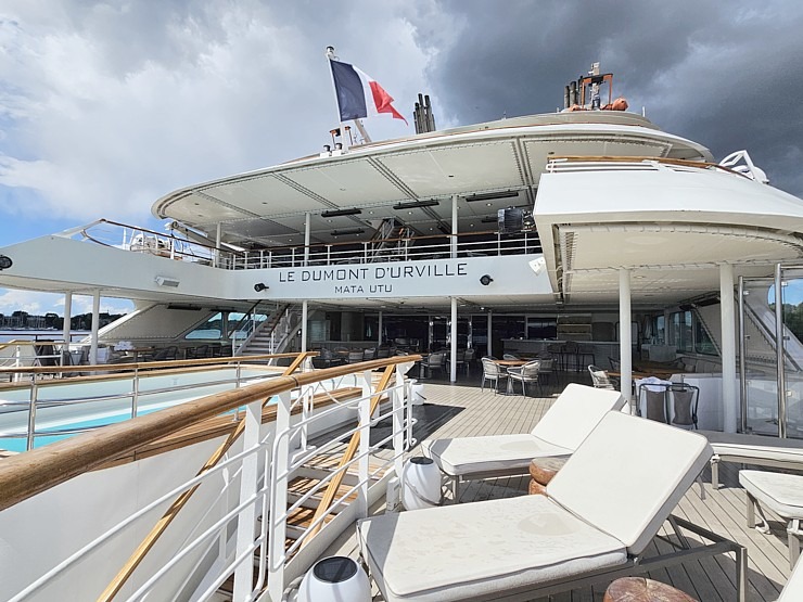 Rīgu apciemo Francijas luksus klases kruīzu kuģis «Le Dumont-dUrville» 356234