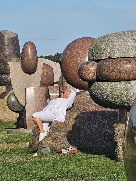 Travelnews.lv apmeklē Paula Jaunzema akmens skulptūru parku Buļļupes krastā 356402