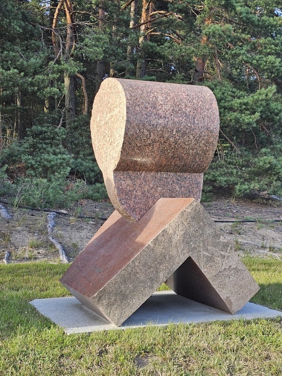 Travelnews.lv apmeklē Paula Jaunzema akmens skulptūru parku Buļļupes krastā 356412