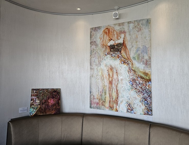 «Grand Hotel Kempinski Riga» atklāj mākslinieces Gundegas Dūdumas jauno izstādi «Uncovering Hidden Gems» 356803