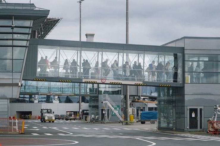 Daži fotomirkļi no RIX Rīgas lidostas, kur ierasti neviens tūrists netiek. Foto: Kārlis Dambrāns 356921