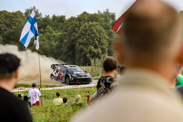 Piedāvājam spilgtākos foto mirkļus no FIA pasaules rallija čempionāta (WRC) debijas Latvijā. Foto: Gatis Smudzis 357035