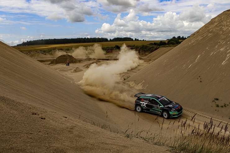 Piedāvājam spilgtākos foto mirkļus no FIA pasaules rallija čempionāta (WRC) debijas Latvijā. Foto: Gatis Smudzis 357021