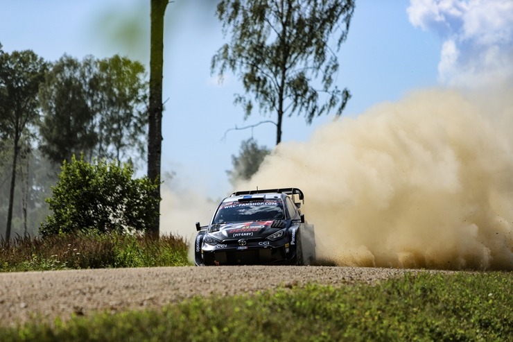 Piedāvājam spilgtākos foto mirkļus no FIA pasaules rallija čempionāta (WRC) debijas Latvijā. Foto: Gatis Smudzis 357056