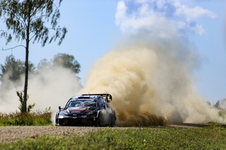 Piedāvājam spilgtākos foto mirkļus no FIA pasaules rallija čempionāta (WRC) debijas Latvijā. Foto: Gatis Smudzis 357057