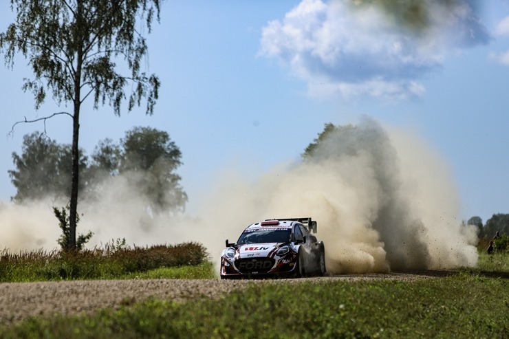 Piedāvājam spilgtākos foto mirkļus no FIA pasaules rallija čempionāta (WRC) debijas Latvijā. Foto: Gatis Smudzis 357058
