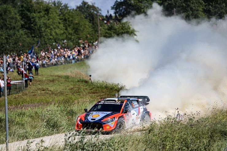 Piedāvājam spilgtākos foto mirkļus no FIA pasaules rallija čempionāta (WRC) debijas Latvijā. Foto: Gatis Smudzis 357068