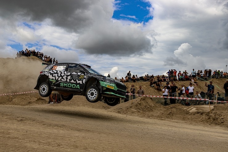 Piedāvājam spilgtākos foto mirkļus no FIA pasaules rallija čempionāta (WRC) debijas Latvijā. Foto: Gatis Smudzis 357024