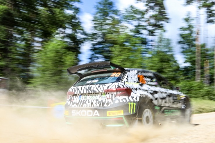 Piedāvājam spilgtākos foto mirkļus no FIA pasaules rallija čempionāta (WRC) debijas Latvijā. Foto: Gatis Smudzis 357081