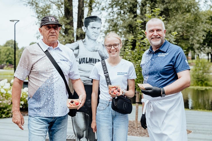 Valmiera ar lielu vērienu svin dzimšanas dienu. Foto: Andris Ķesteris un citi. 357466