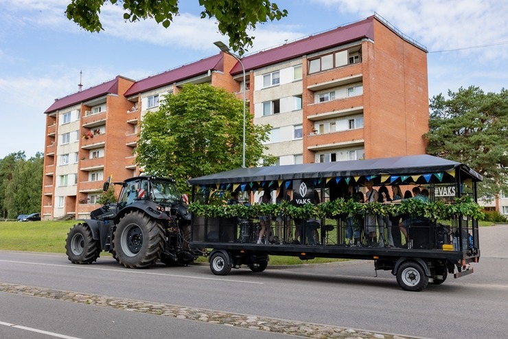 Valmiera ar lielu vērienu svin dzimšanas dienu. Foto: Andris Ķesteris un citi. 357468